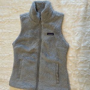 Patagonia Los Gatos gray sherpa vest